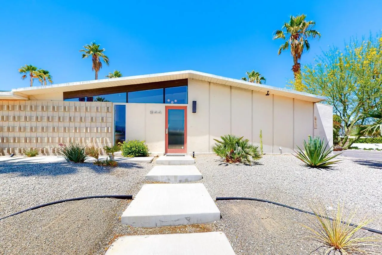 Holiday home Shaken Not Stirred Permit# 1592 Villa Palm Springs